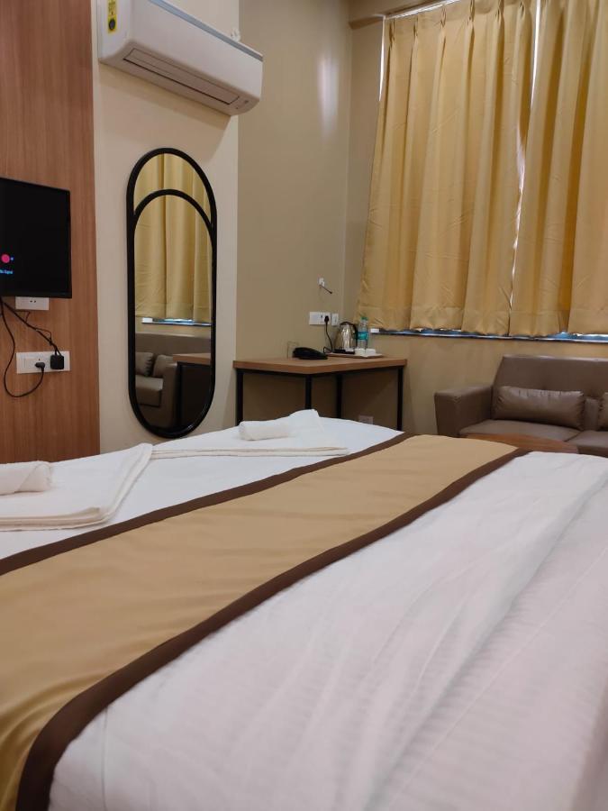 Hotel The Golf 1 Lucknow Esterno foto