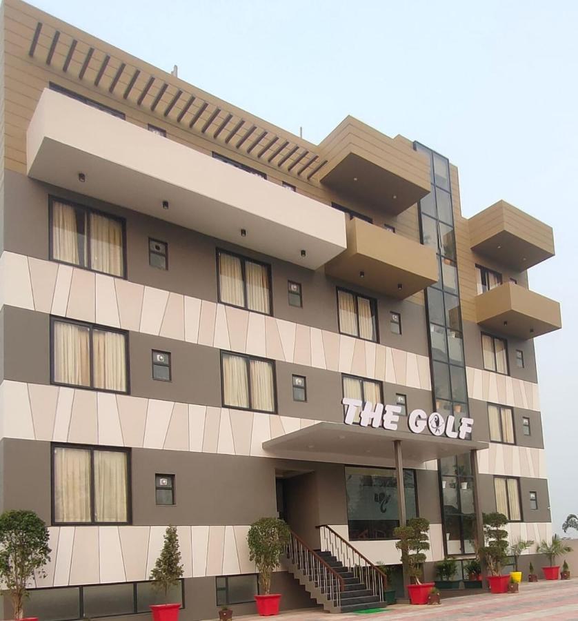Hotel The Golf 1 Lucknow Esterno foto